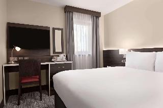 Гостиница Ramada by Wyndham Cobham