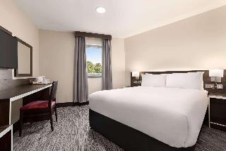 Гостиница Ramada by Wyndham Cobham