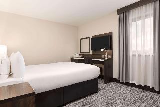 Гостиница Ramada by Wyndham Cobham