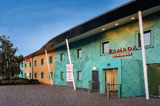 Гостиница Ramada by Wyndham Cobham