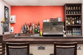 Гостиница Ramada by Wyndham Cobham