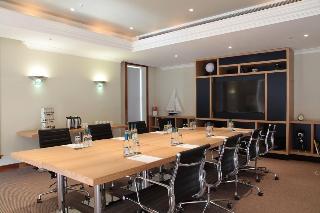 Гостиница Holiday Inn London Heathrow T5