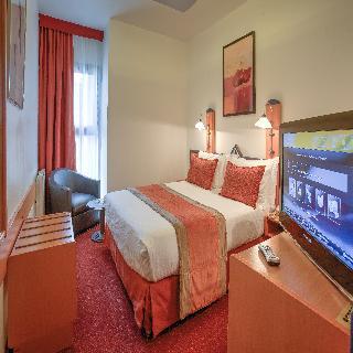 Hotel Opera Cadet