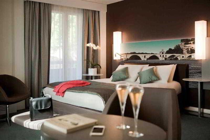 Гостиница Hotel Mercure Pont d'Avignon Centre