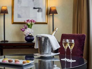 Гостиница Warwick Paris