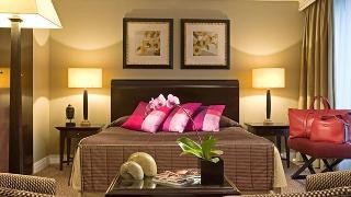 Гостиница Warwick Paris