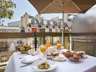 Гостиница Warwick Paris