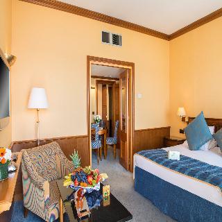 Hotel West End