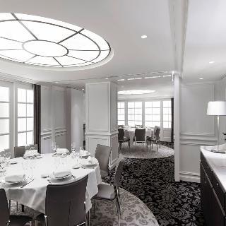 Гостиница Sofitel Paris Baltimore Tour Eiffel