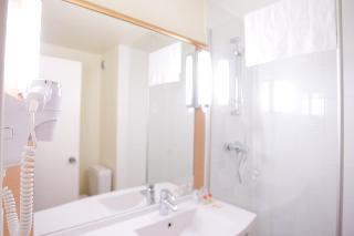Hotel ibis Beaune - La Ferme aux Vins