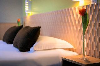 Hotel Glasgow Monceau by Patrick Hayat