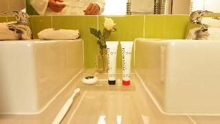 Hotel Glasgow Monceau by Patrick Hayat