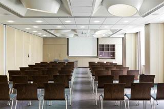 Гостиница Sofitel Strasbourg Grande Ile