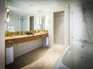 Гостиница Sofitel Strasbourg Grande Ile