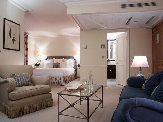 Hotel De Vigny