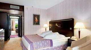 Гостиница The Hotel du Collectionneur Arc de Triomphe Paris