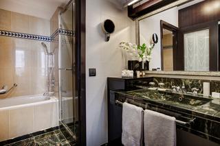 The Hotel du Collectionneur Arc de Triomphe Paris