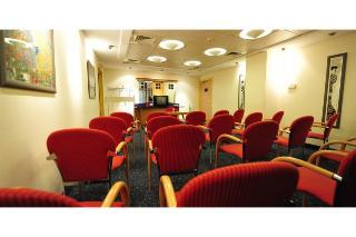 Гостиница Holiday Inn Express Arras