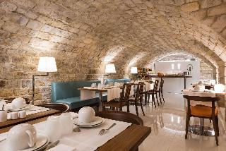 Гостиница Best Western Jardin De Cluny