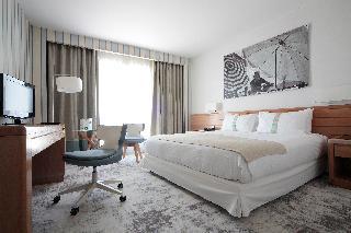 Hotel Holiday Inn Resort Nice-Port St. Laurent