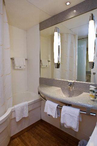 Гостиница Novotel Aix-en-Provence Pont-de-l'Arc Fenouilleres