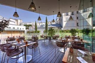 Hotel Renaissance Paris Arc de Triomphe