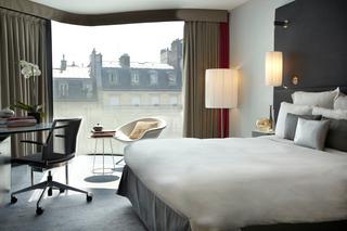 Hotel Renaissance Paris Arc de Triomphe