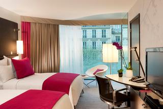 Hotel Renaissance Paris Arc de Triomphe