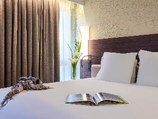 Гостиница Hotel Mercure Paris Arc de Triomphe Etoile