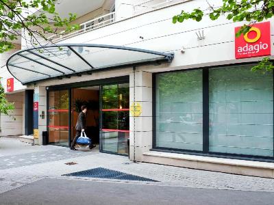 Гостиница Aparthotel Adagio La Defense Le Parc