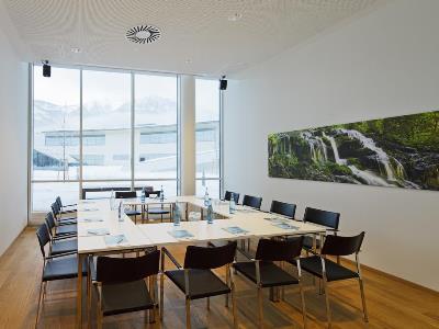Гостиница Tauern Spa Zell Am See