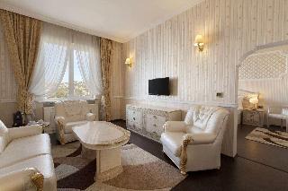 Гостиница Ramada by Wyndham Plovdiv Trimontium