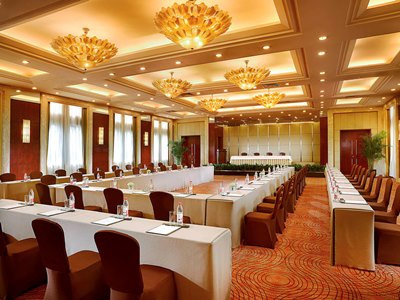 Гостиница Sofitel On Renmin Square
