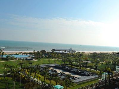Гостиница Crowne Plaza Hailing Island