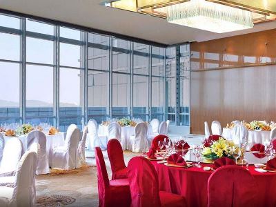 Гостиница The Westin Nanjing Xuanwu Lake