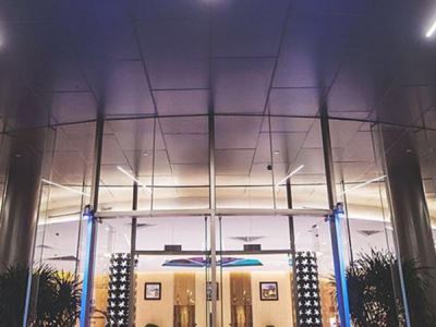 Гостиница Holiday Inn Express Songjiang Fangta