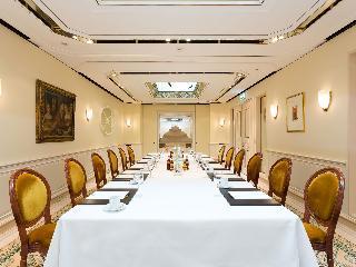 Excelsior Hotel Ernst
