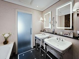 Excelsior Hotel Ernst