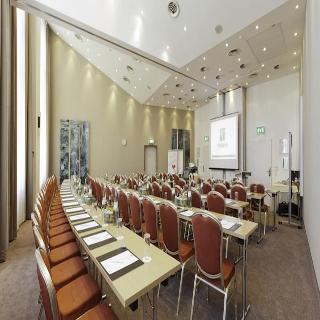 Гостиница Holiday Inn Stuttgart