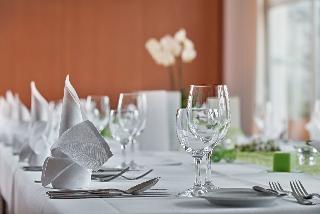 Гостиница Ramada by Wyndham Dresden