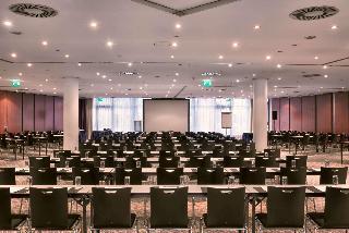 Гостиница Ramada by Wyndham Dresden