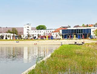 Гостиница V8 Hotel Classic Motorworld Region Stuttgart