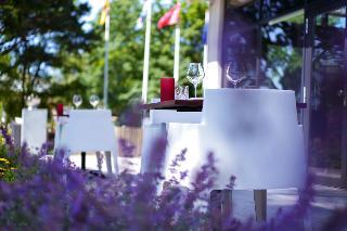 Гостиница Leonardo Royal hotel Den Haag Promenade