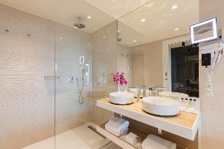 Гостиница Leonardo Royal hotel Den Haag Promenade