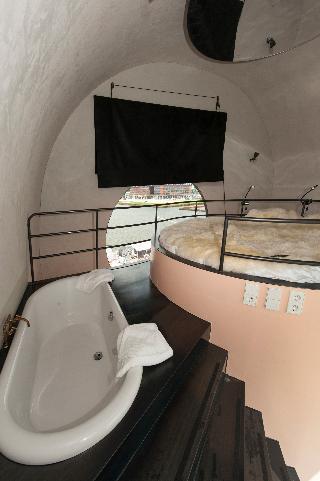 Гостиница Botel