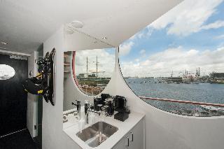 Гостиница Botel