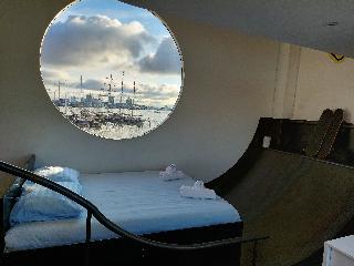 Гостиница Botel