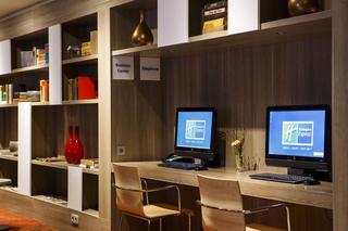 Гостиница Holiday Inn Express The Hague Parliament