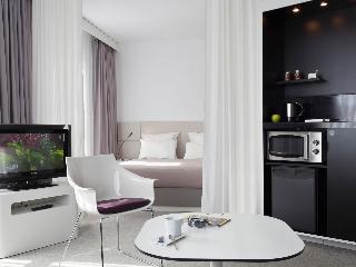 Гостиница Novotel Suites Den Haag City Centre
