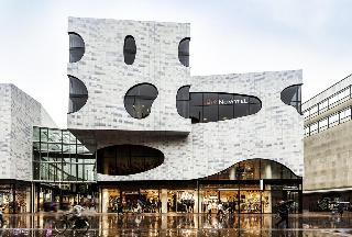 Гостиница Novotel Suites Den Haag City Centre